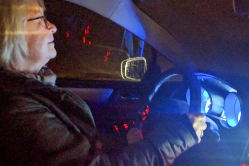 Como dirigir à noite com segurança: visão, faróis e atenção